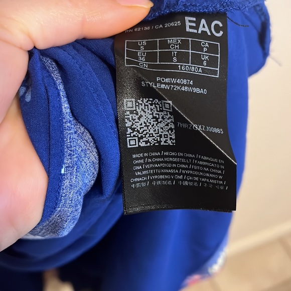 Guess - Picture 5 of 5